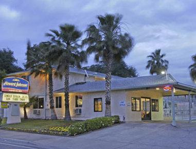 Bridgeway Inn & Suites Redding Exterior photo